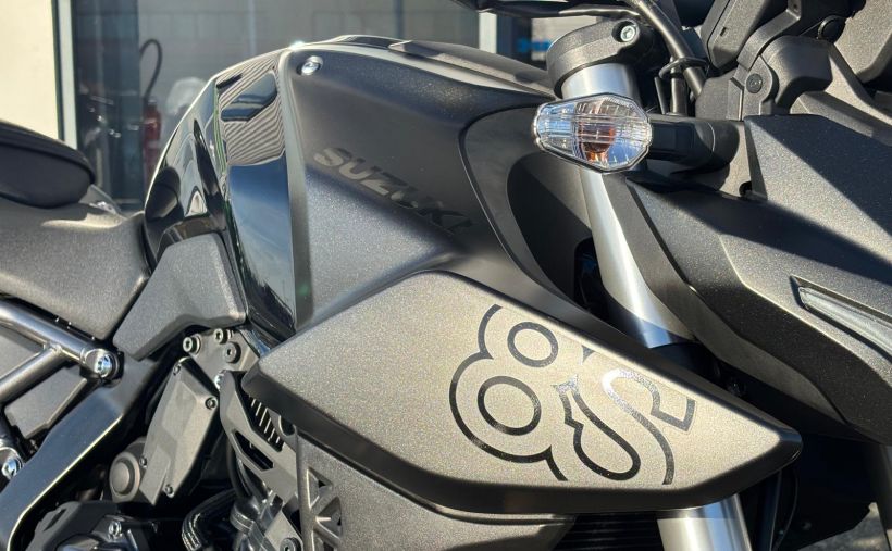 SUZUKI GSX-8S 3