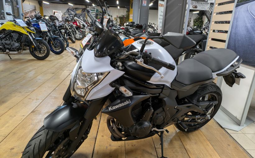 KAWASAKI ER-6 (47.5CV) 10