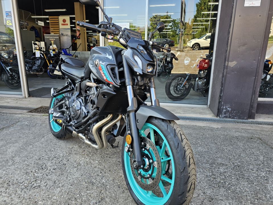 YAMAHA MT-07 (47.5CV) 4