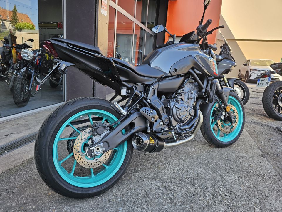 YAMAHA MT-07 (47.5CV) 8