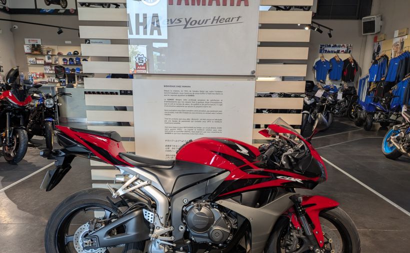 HONDA CBR 600 RR 1