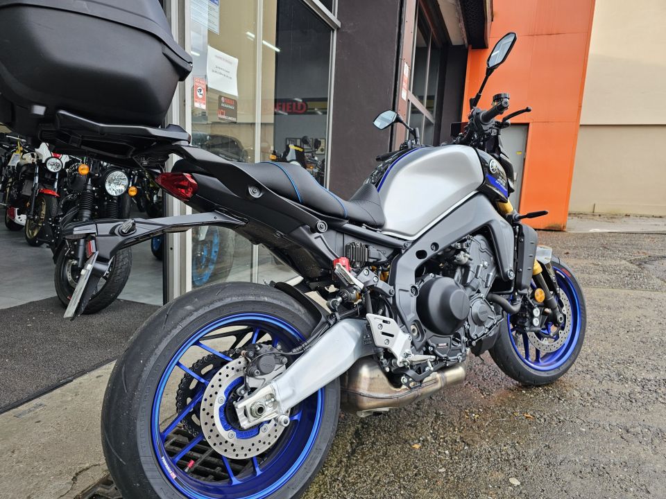 YAMAHA MT-09 SP 8