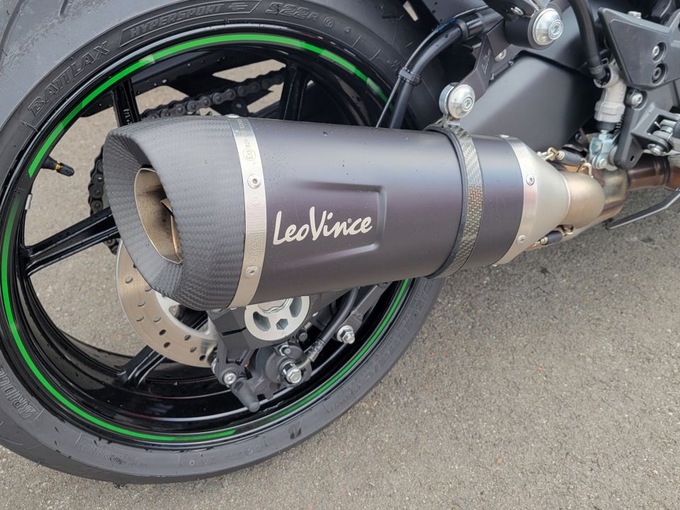 KAWASAKI NINJA 1000 SX 40