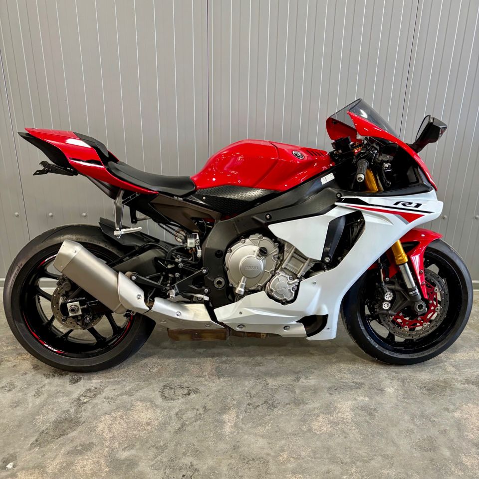 YAMAHA YZF 1000 R1 0
