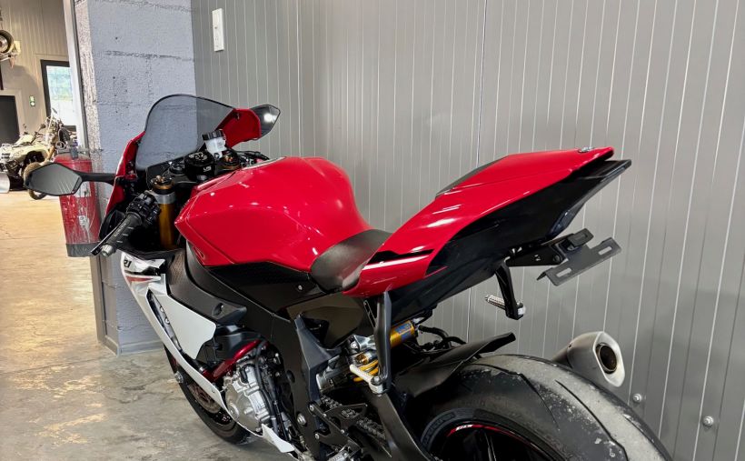 YAMAHA YZF 1000 R1 5