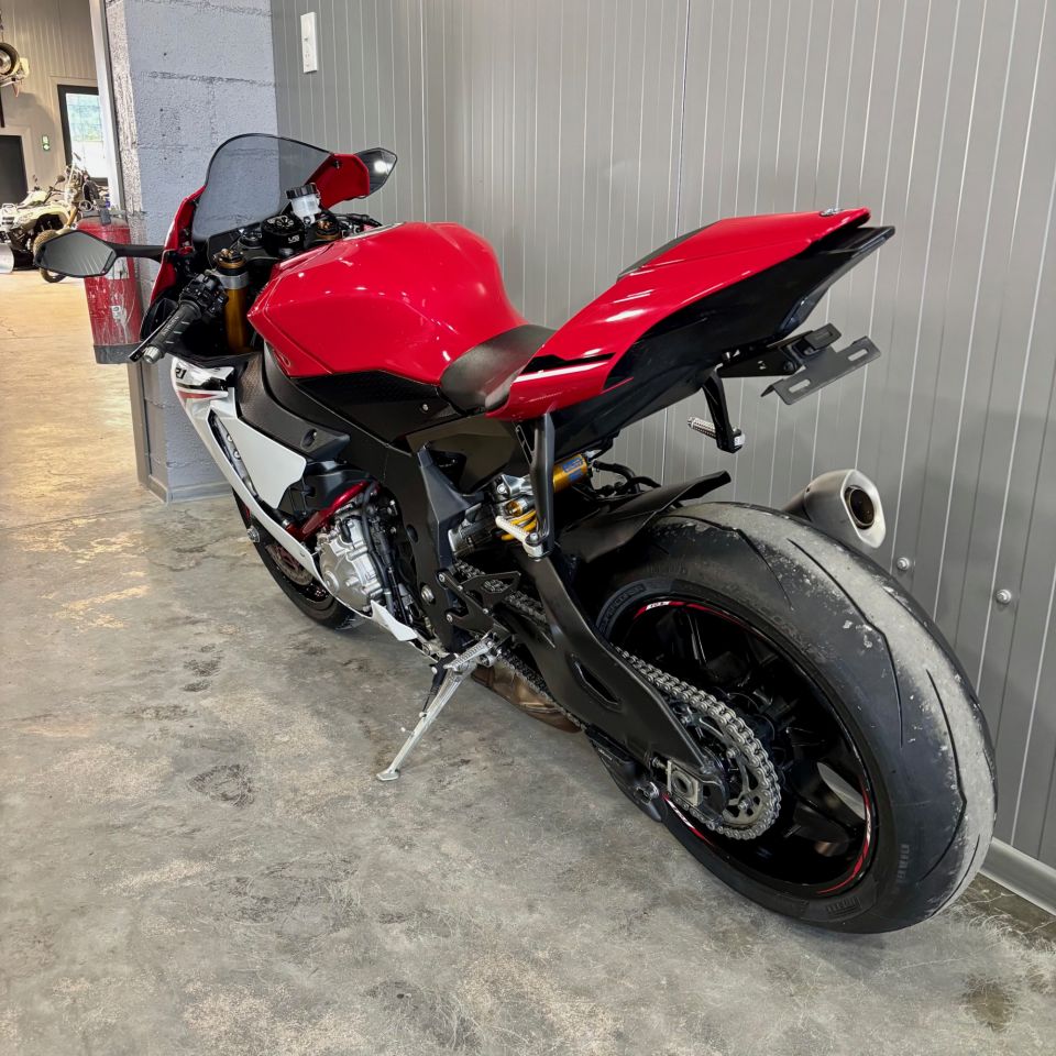 YAMAHA YZF 1000 R1 15