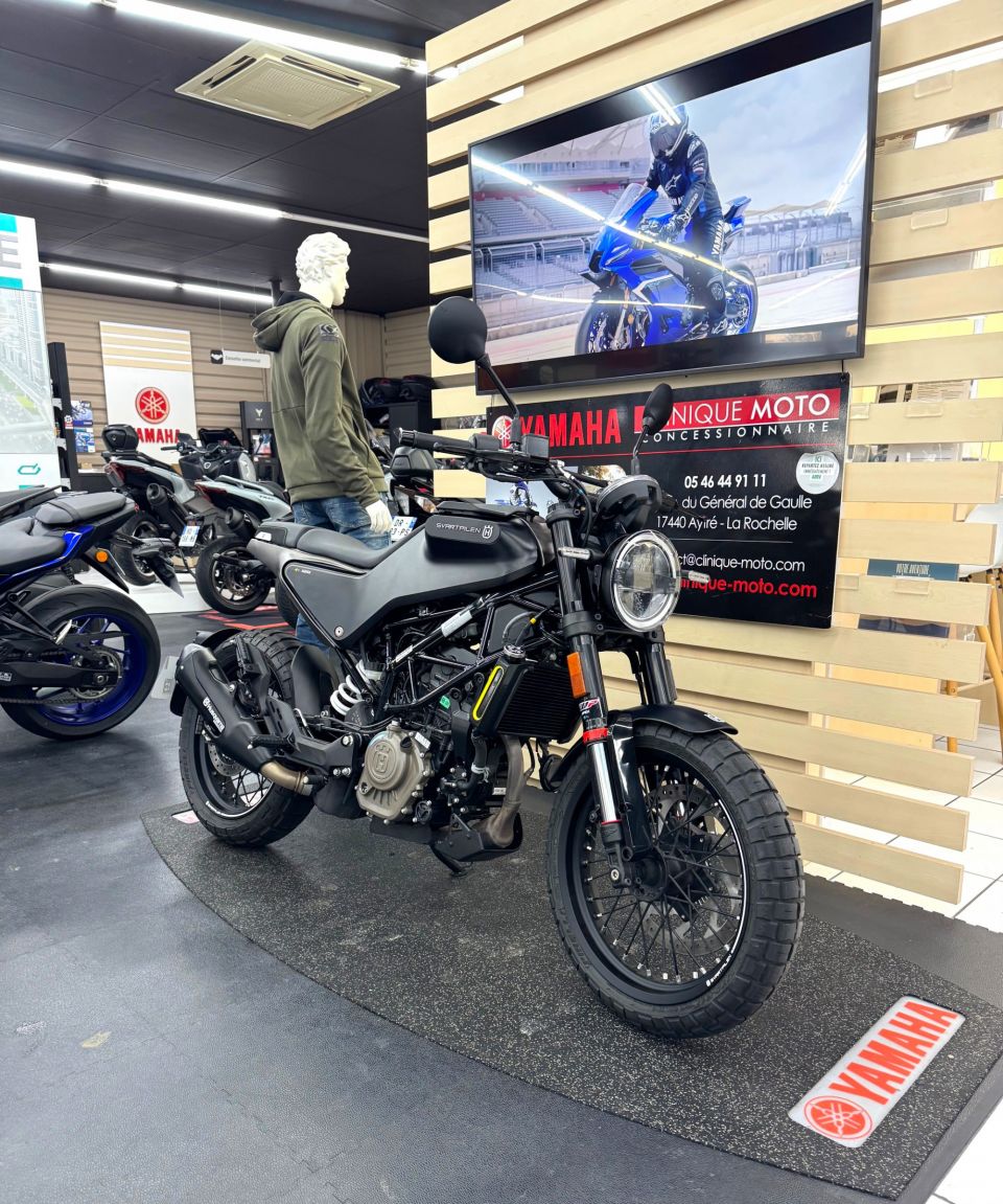 HUSQVARNA SVARTPILEN 125 ABS 1