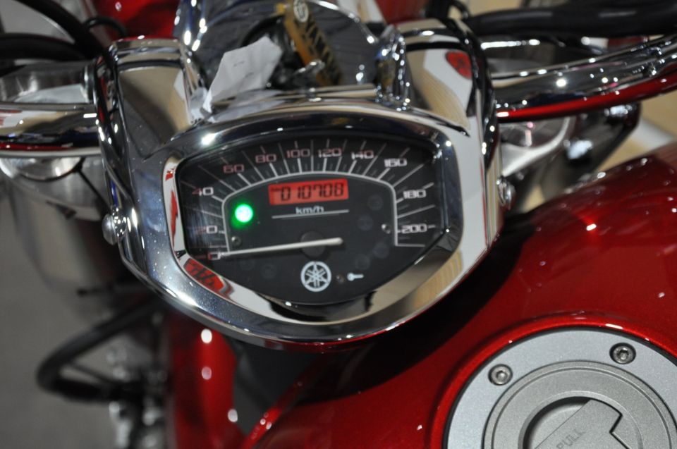 YAMAHA XVS 1300 14