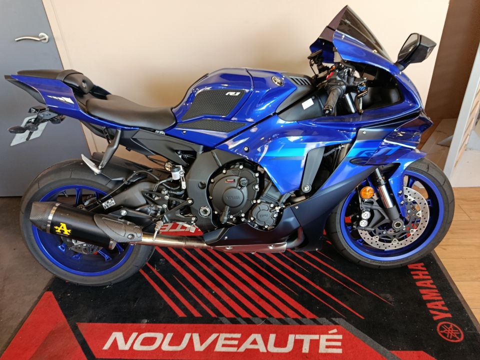 YAMAHA YZF 1000 R1 0