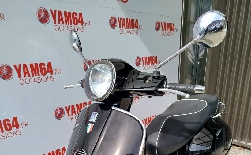 VESPA GTS SUPER 8