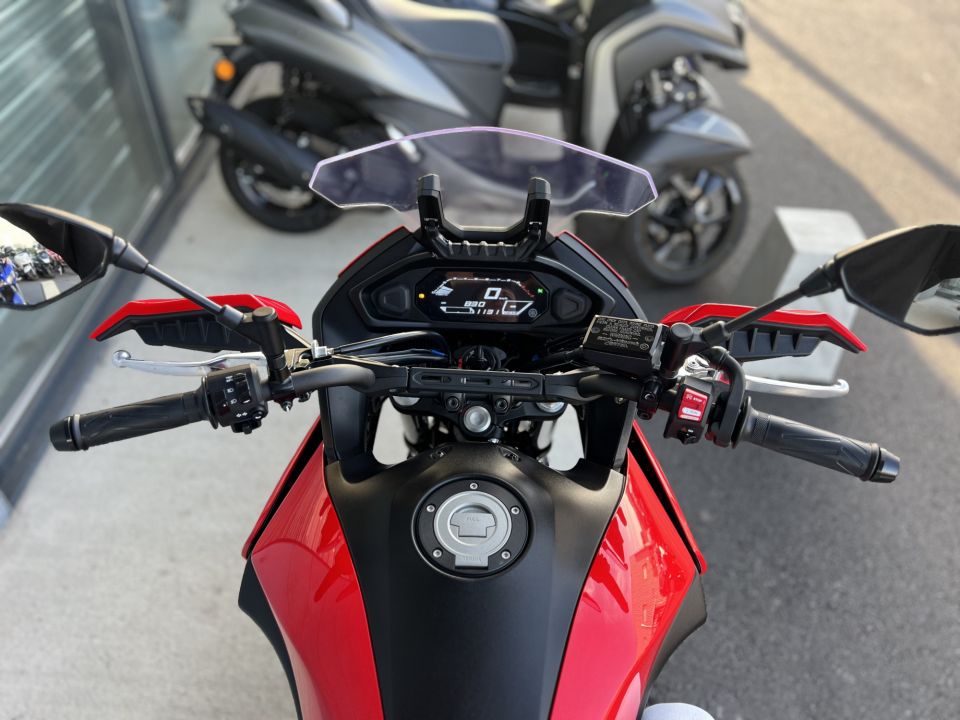 YAMAHA TRACER 7 6