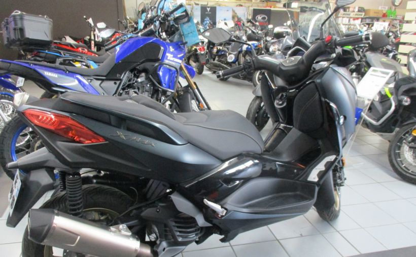 YAMAHA XMAX 125 TECH MAX 10
