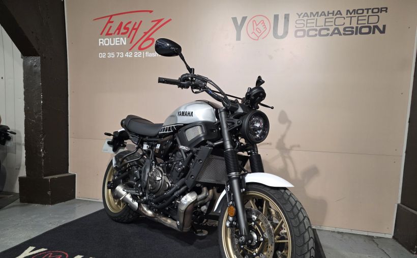 YAMAHA XSR 700 LEGACY 3