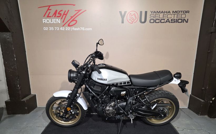 YAMAHA XSR 700 LEGACY 1