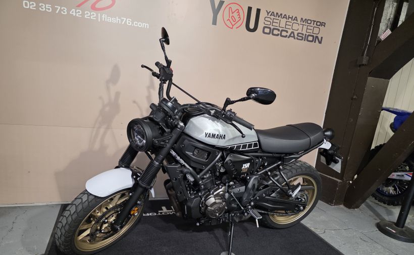 YAMAHA XSR 700 LEGACY 4