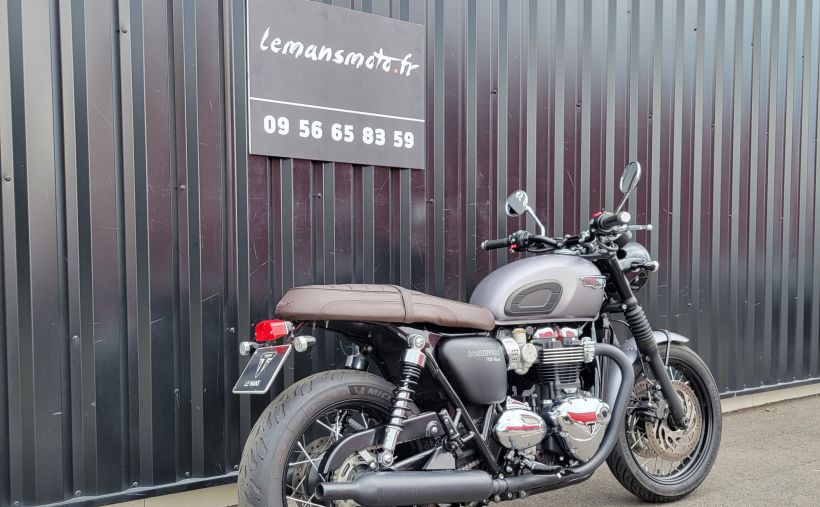 TRIUMPH Bonneville T120 Black 1