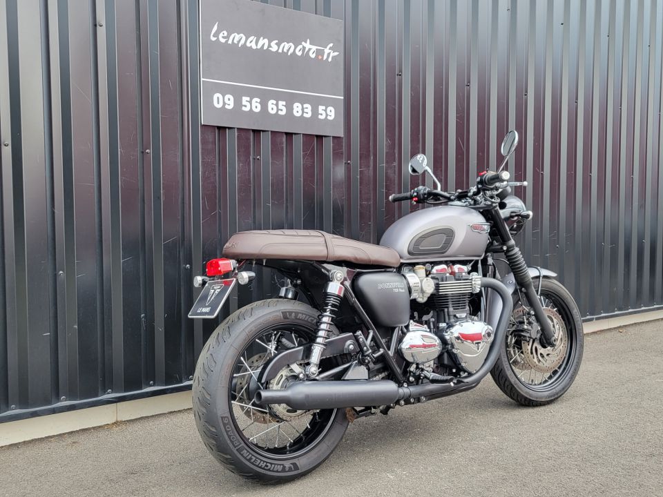 TRIUMPH Bonneville T120 Black 5