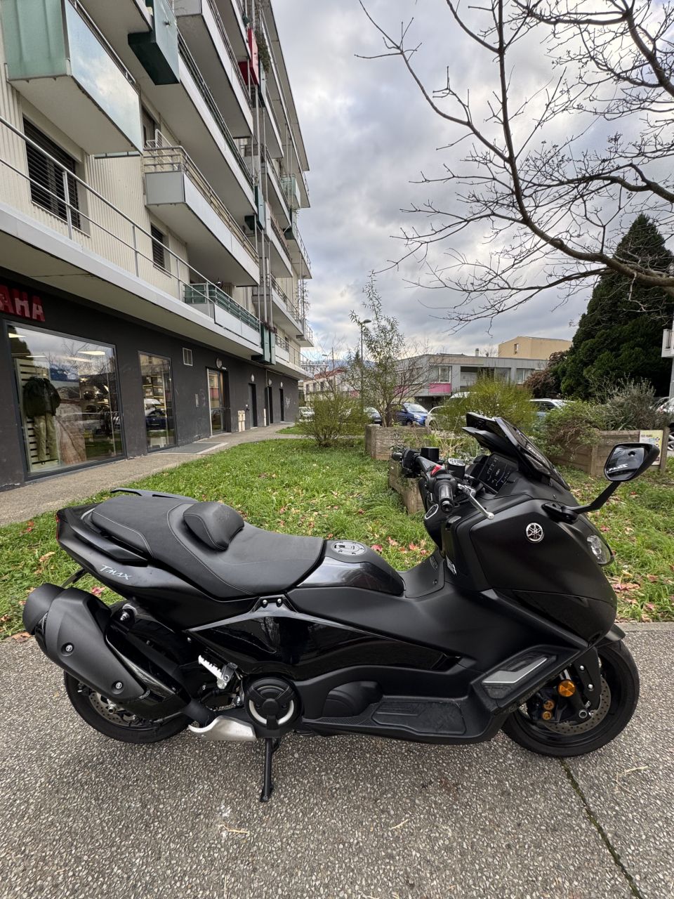 YAMAHA XP T-MAX 560 TECH MAX 1