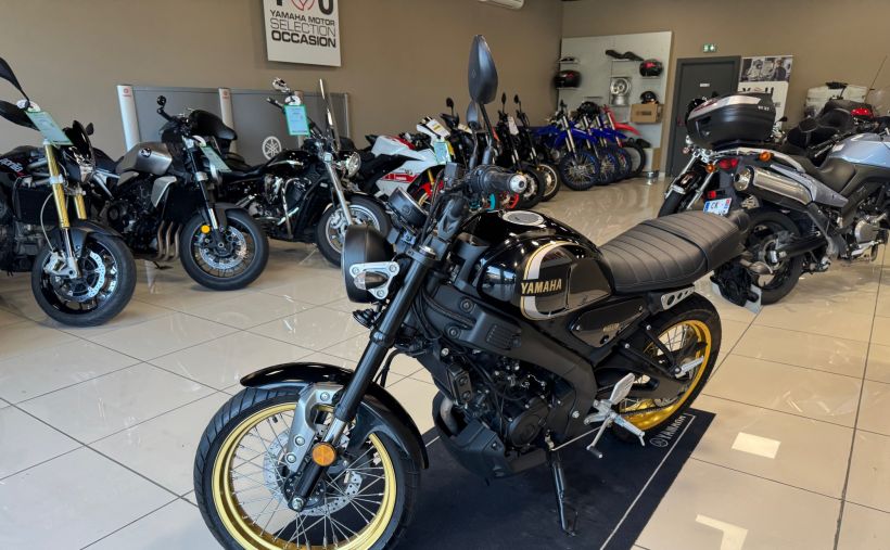 YAMAHA XSR 125 Legacy 2