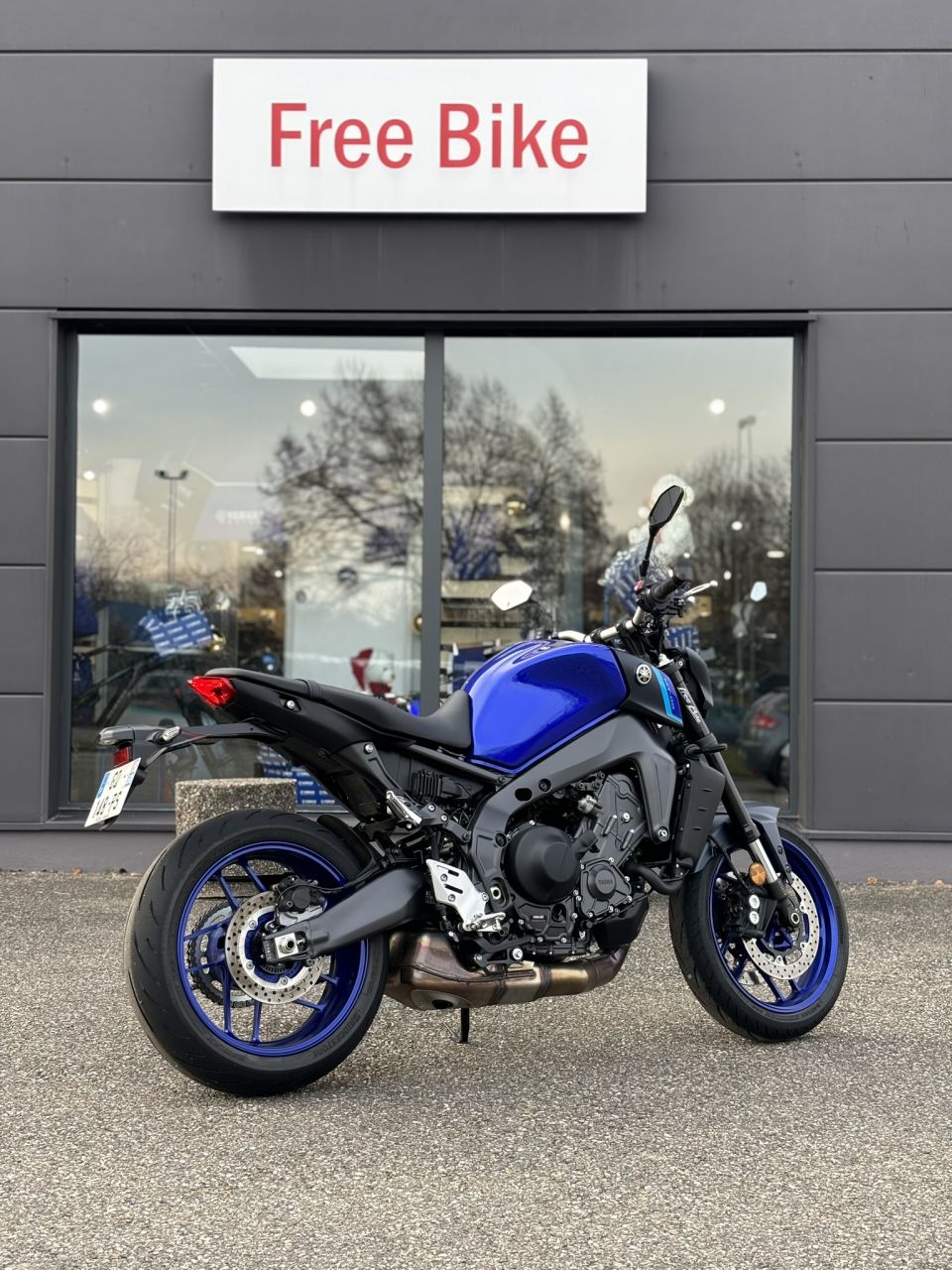 YAMAHA MT-09 3