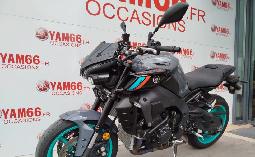 YAMAHA MT-10 4