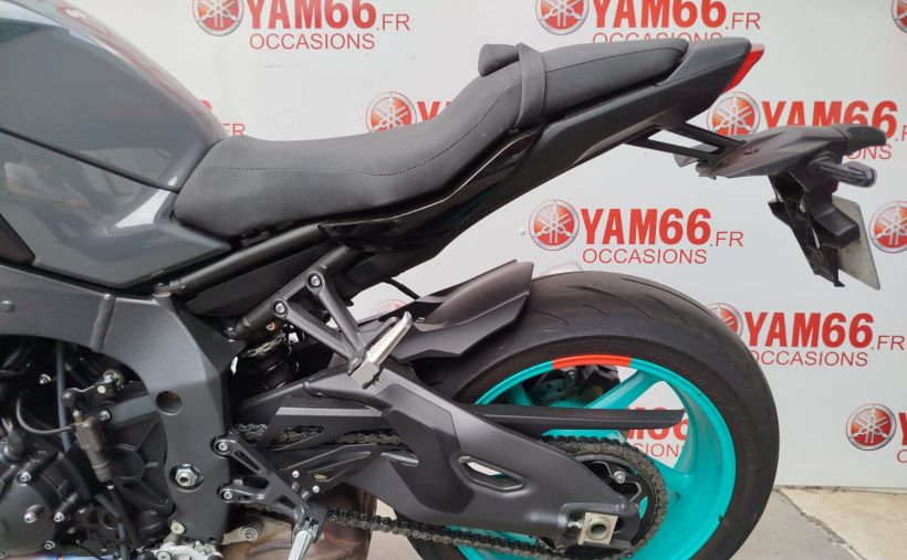 YAMAHA MT-10 6