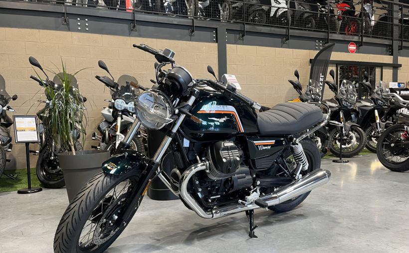 MOTO GUZZI V7 SPECIAL 0