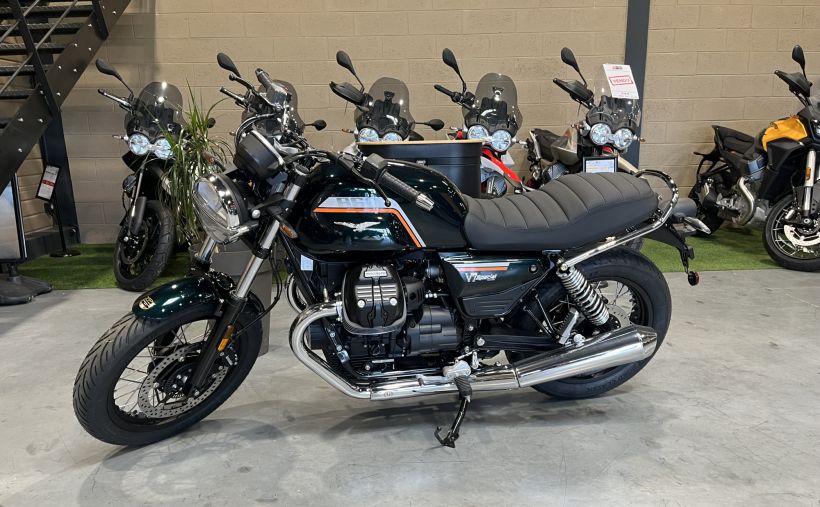 MOTO GUZZI V7 SPECIAL 1