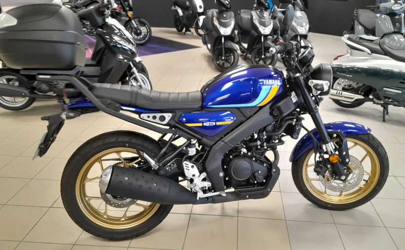 YAMAHA XSR 125 5