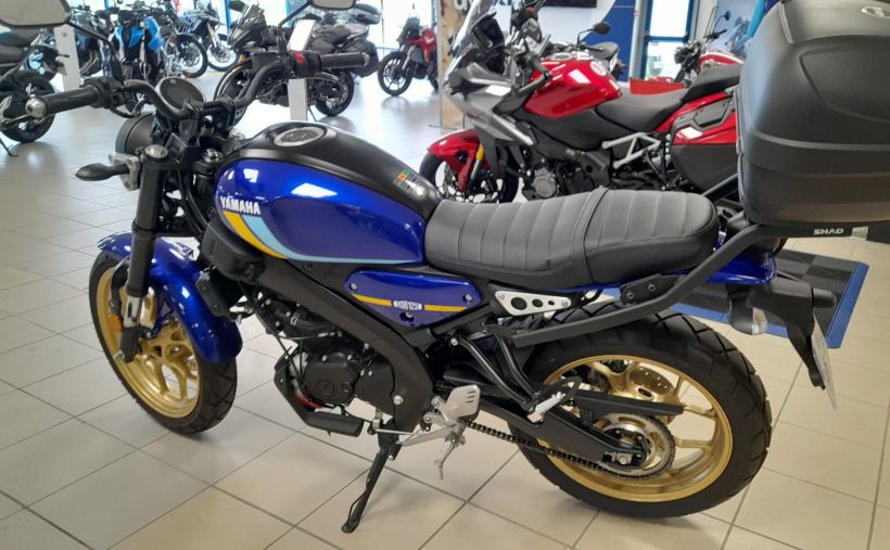 YAMAHA XSR 125 15