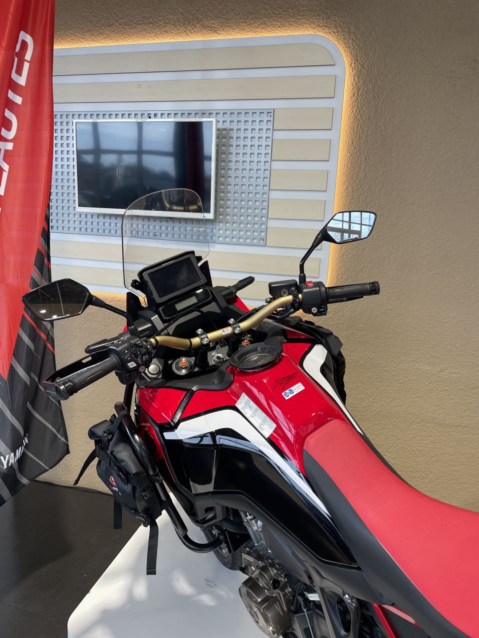 HONDA AFRICA TWIN CRF1000L STD 4