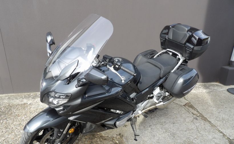 YAMAHA FJR 1300 AE 4