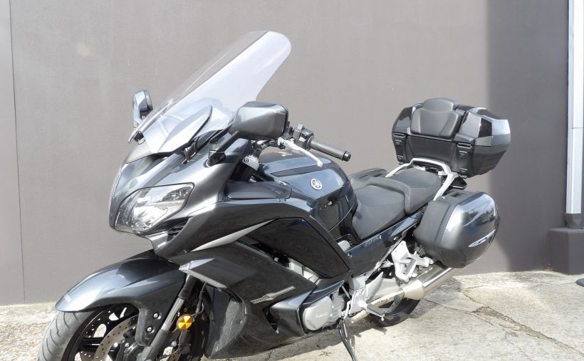 YAMAHA FJR 1300 AE 6