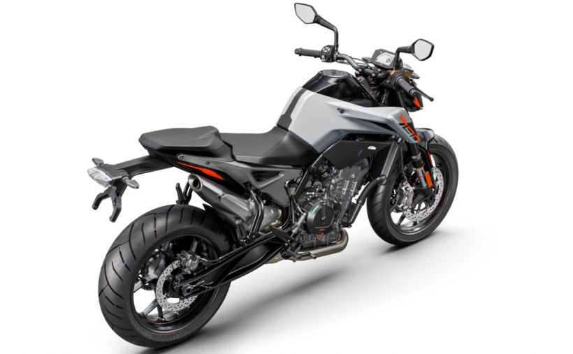 KTM 790 DUKE L 7