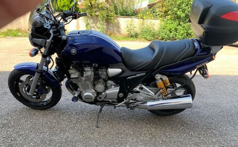 YAMAHA XJR 1300 2