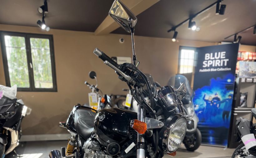 YAMAHA XJR 1300 0