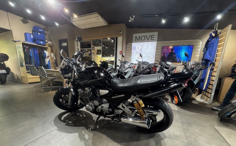 YAMAHA XJR 1300 3