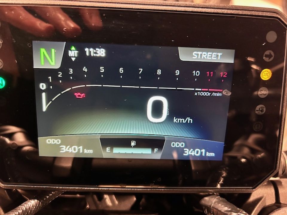 YAMAHA MT-09  Y-AMT 2