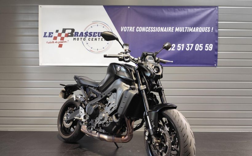 YAMAHA MT-09 SP 3