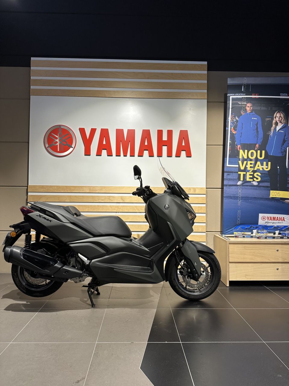 YAMAHA XMAX 300 1