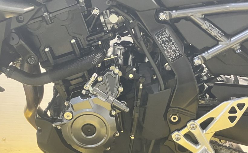 SUZUKI GSX-8S 7