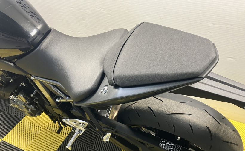 SUZUKI GSX-8S 9