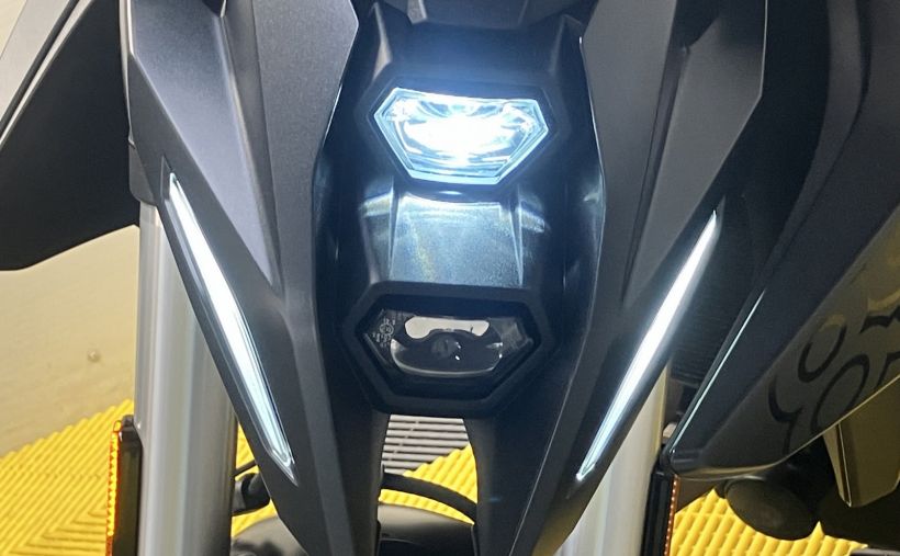 SUZUKI GSX-8S 5