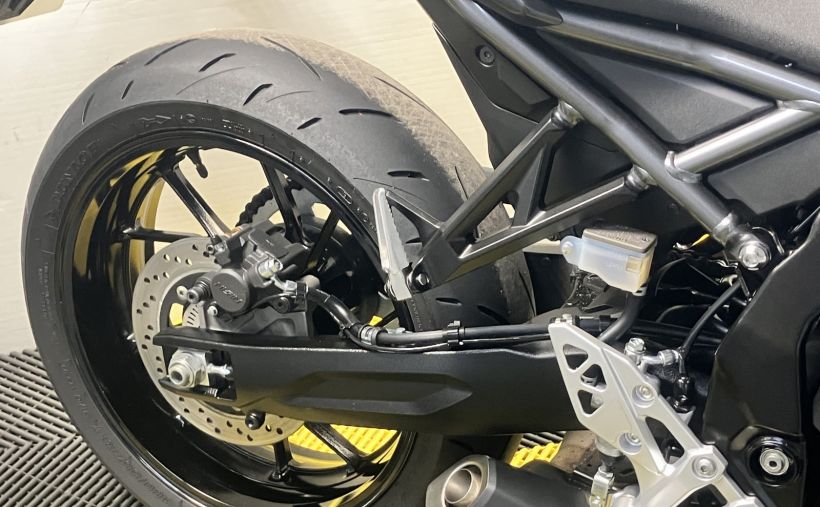 SUZUKI GSX-8S 11