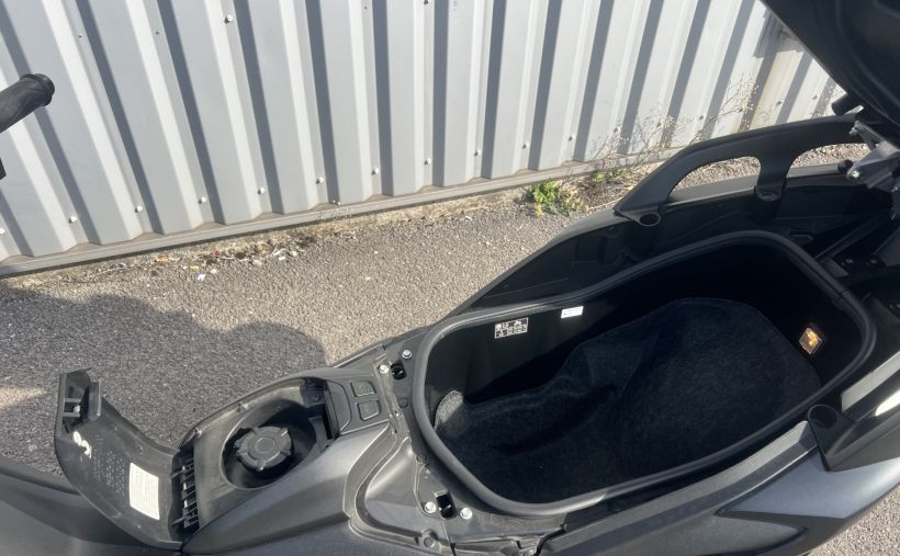 YAMAHA XP T-MAX 560 48