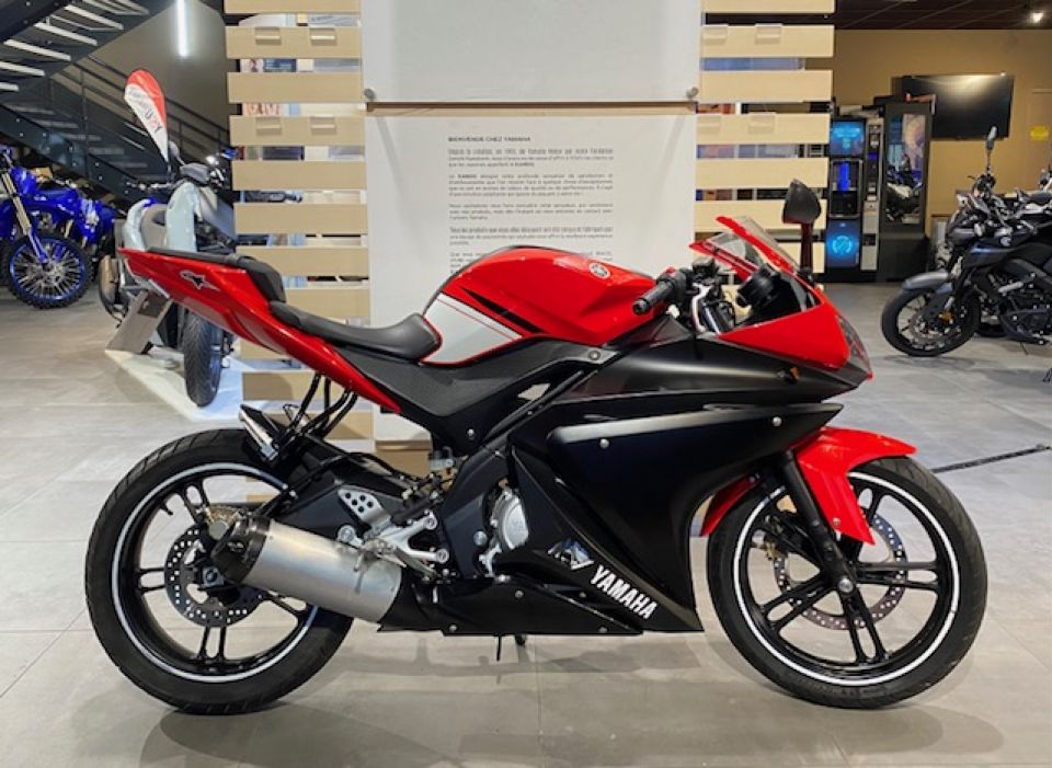 YAMAHA YZF-R 125 8