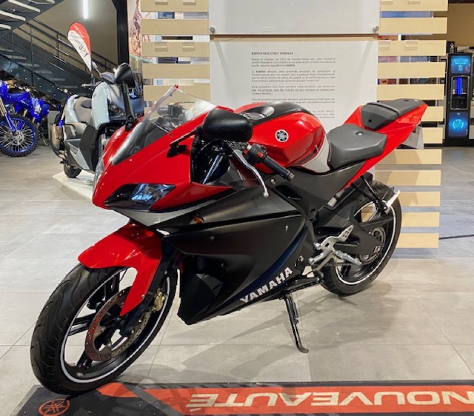 YAMAHA YZF-R 125 2