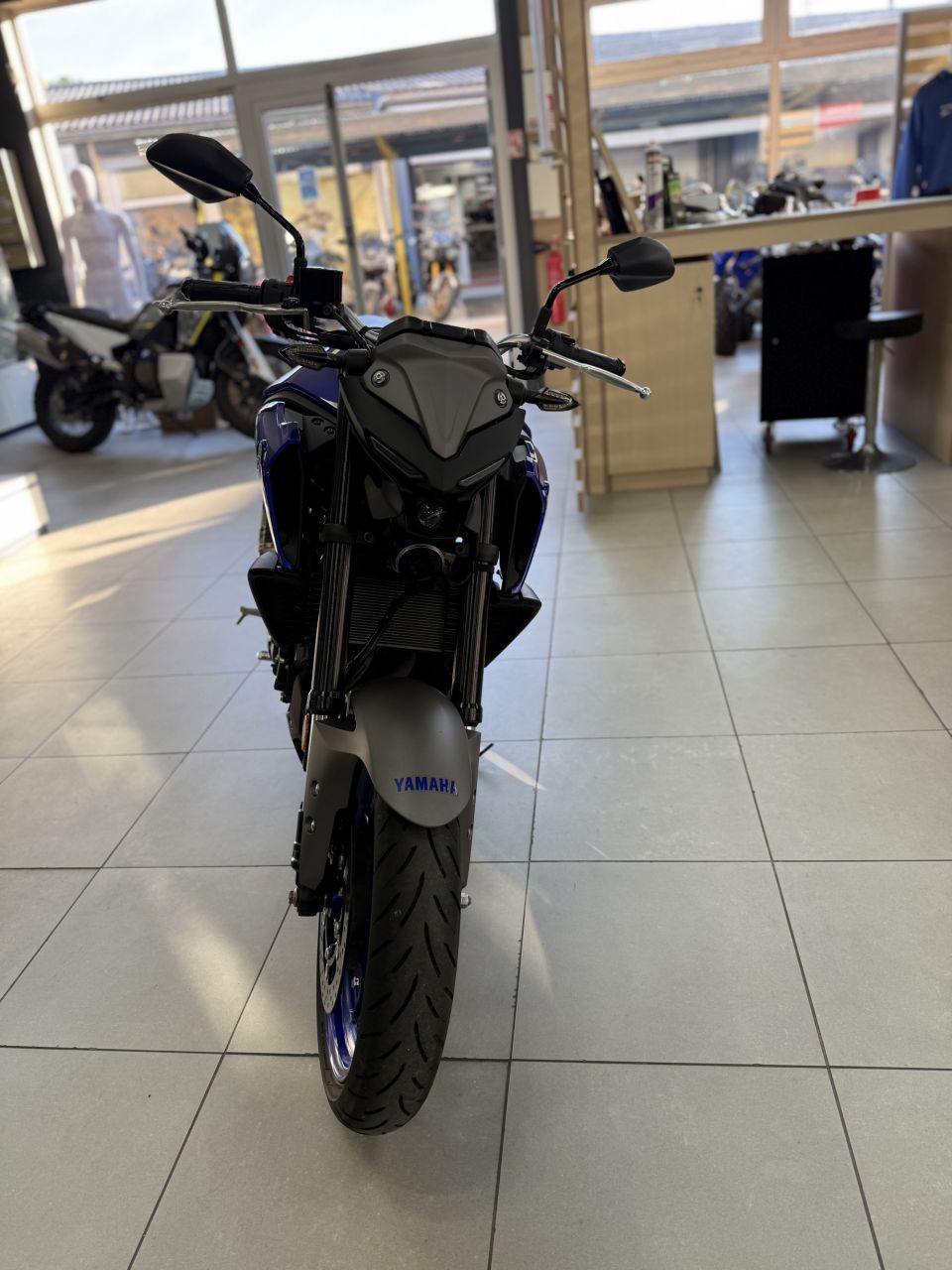 YAMAHA MT-03 27
