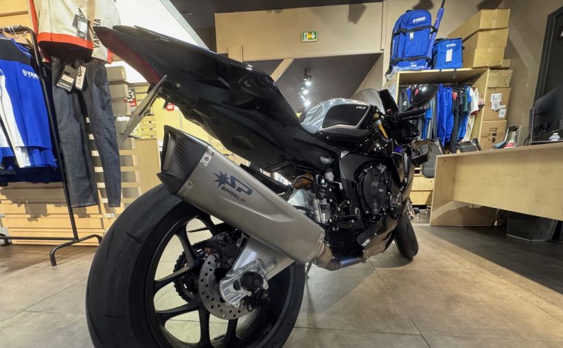 YAMAHA YZF 1000 R1 M 3