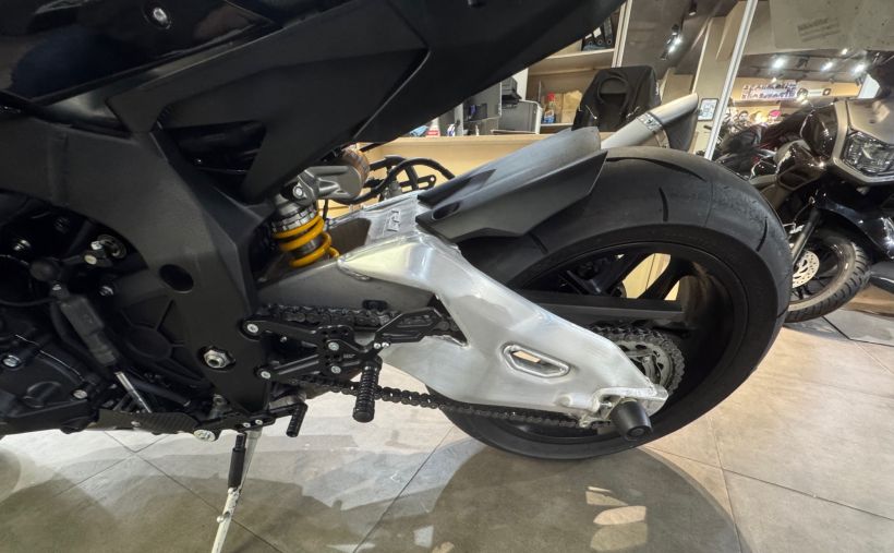 YAMAHA YZF 1000 R1 M 5